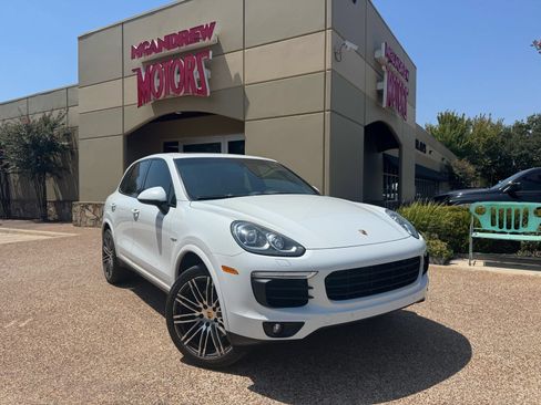 Used 2018 Porsche Cayenne S Platinum w/ Premium Package AWD/4WD image 1