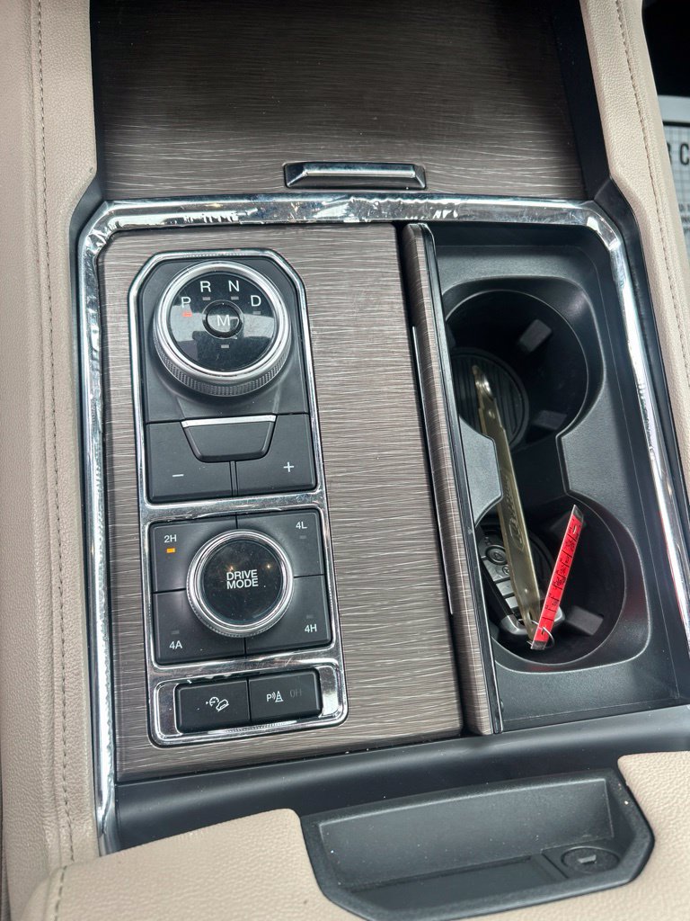 Used 2023 Ford Expedition Limited AWD/4WD image 31