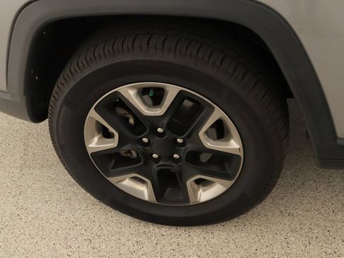 Used 2018 Jeep Compass Trailhawk AWD/4WD image 31