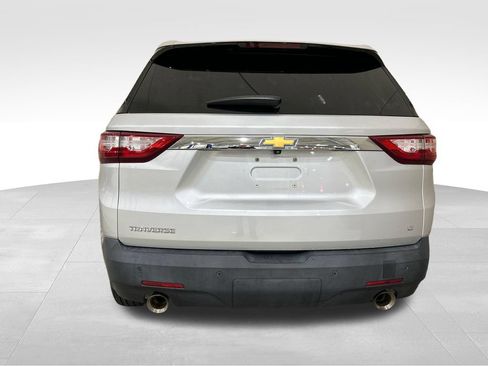 Used 2020 Chevrolet Traverse LT FWD image 4