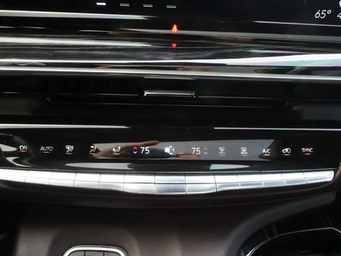 Used 2023 Cadillac Escalade V AWD/4WD image 19
