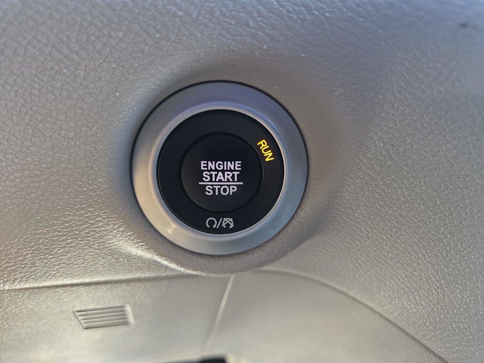 Used 2023 Chrysler Pacifica Touring-L FWD image 22