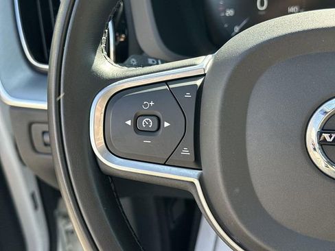 Used 2020 Volvo XC60 T8 Momentum w/ Protection Package Premier image 35