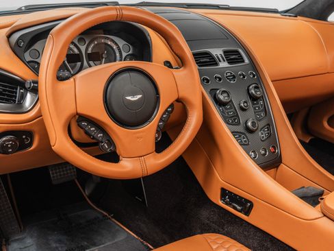Used 2016 Aston Martin Vanquish Volante RWD image 13