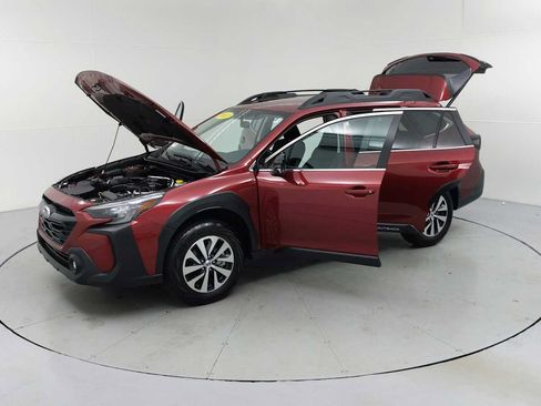 Used 2023 Subaru Outback Premium AWD/4WD image 17