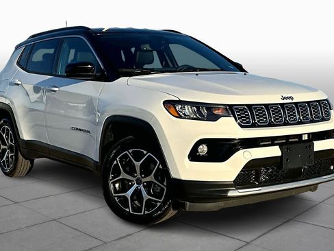 Used 2025 Jeep Compass Limited image 2