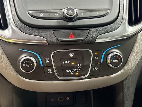 Used 2020 Chevrolet Equinox LS w/ LS Convenience Package FWD image 15