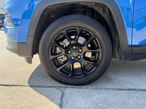 New 2025 Jeep Compass Latitude w/ Altitude Special Edition image 9