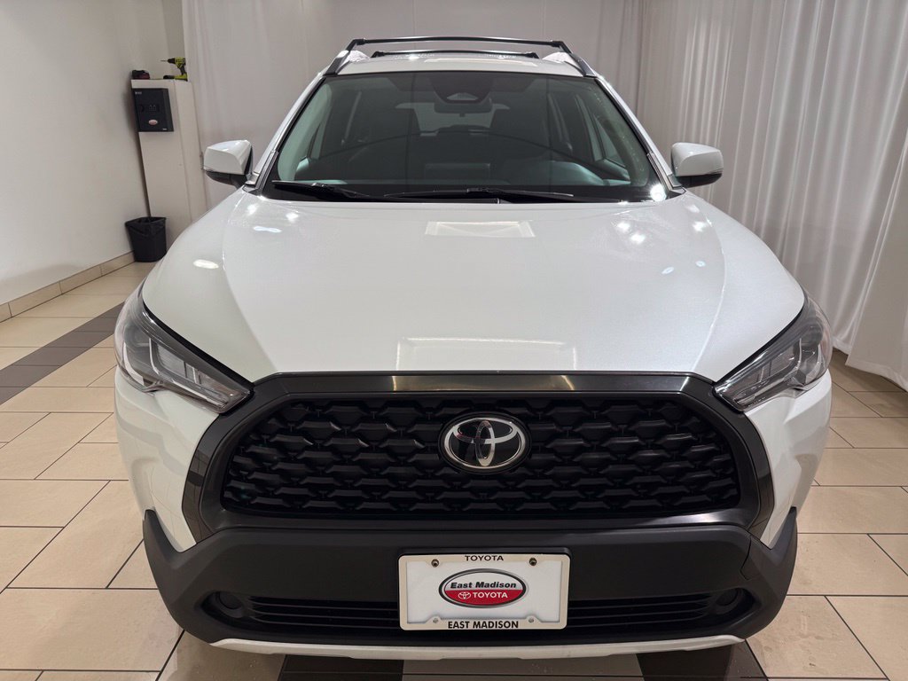 Certified 2023 Toyota Corolla Cross LE AWD/4WD image 8