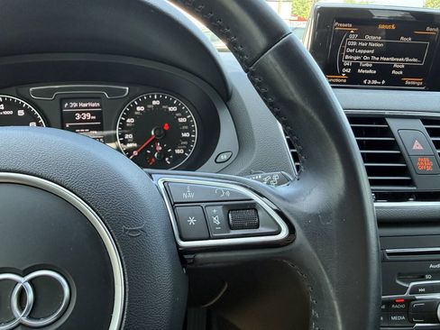 Used 2017 Audi Q3 2.0T Premium w/ Convenience Package AWD/4WD image 16