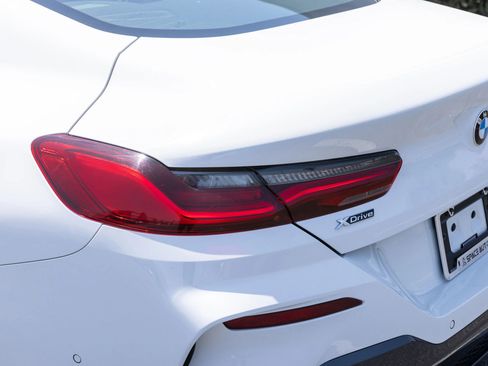 Used 2020 BMW 840i xDrive Coupe w/ M Sport Package AWD/4WD image 10