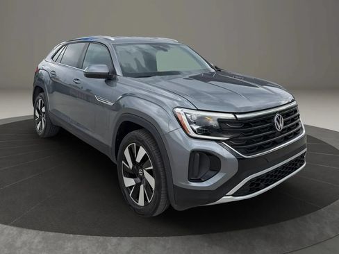 Used 2025 Volkswagen Atlas Cross Sport SE AWD/4WD image 1