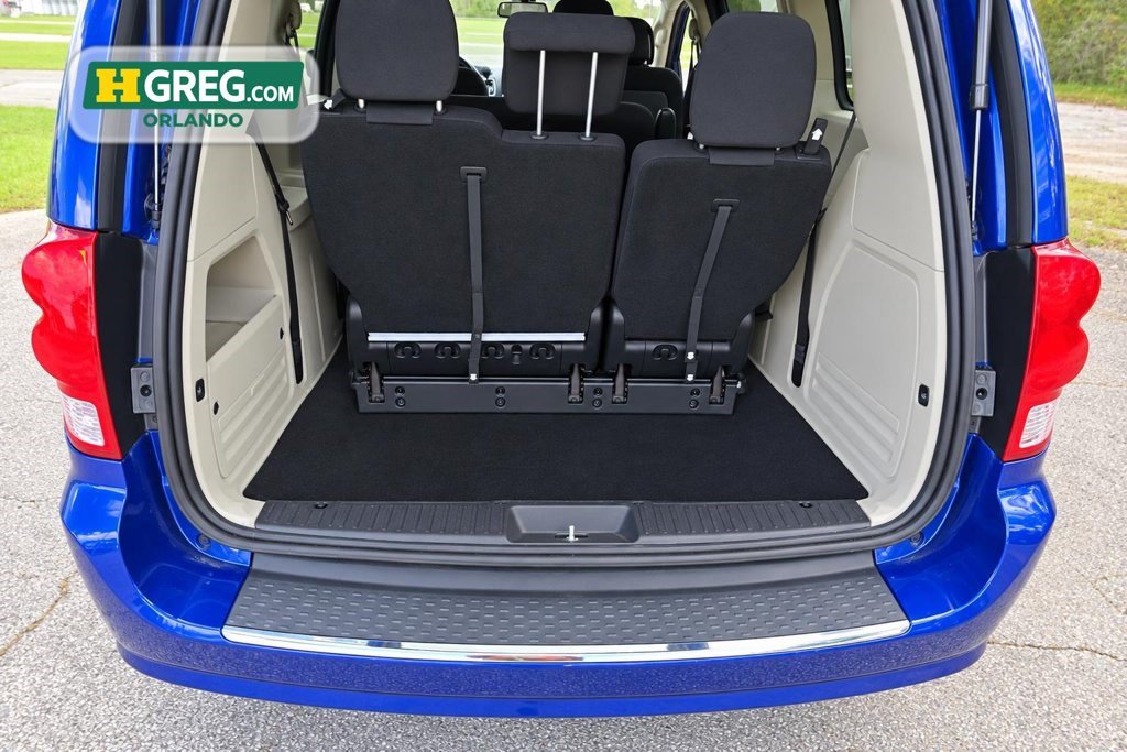 Used 2020 Dodge Grand Caravan SE w/ UConnect Hands-Free Group FWD image 17