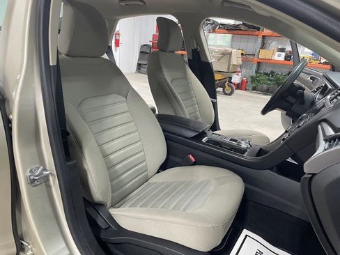 Used 2018 Ford Fusion S FWD image 21