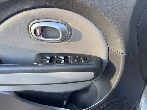 Used 2017 Kia Soul image 8
