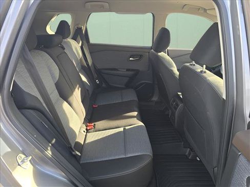 Used 2023 Nissan Rogue SV image 13