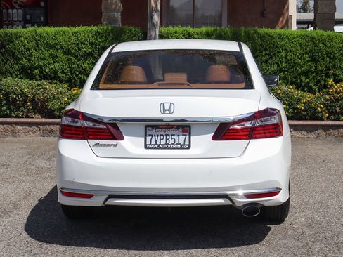 Used 2017 Honda Accord LX image 7