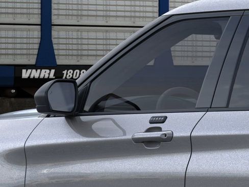 New 2026 Ford Explorer Active RWD image 27