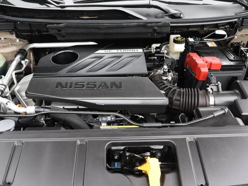 Used 2025 Nissan Rogue Platinum w/ Platinum Premium Package AWD/4WD image 19