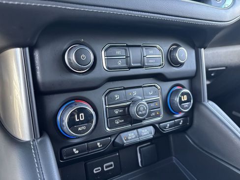 Used 2023 Chevrolet Tahoe LT w/ Luxury Package image 21