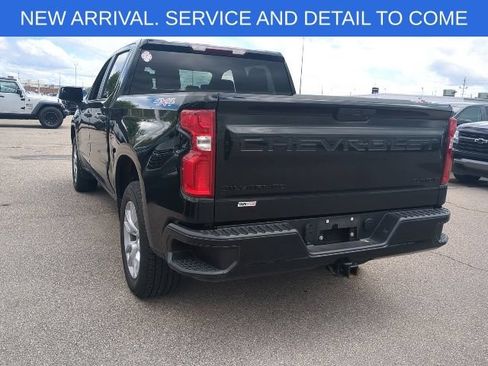 Used 2022 Chevrolet Silverado 1500 Custom w/ LPO, Dark Essentials Package AWD/4WD image 3