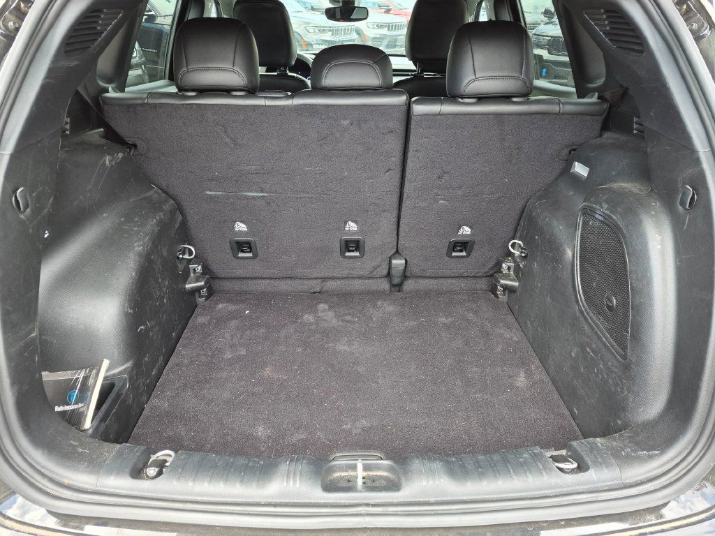 Used 2023 Jeep Compass High Altitude AWD/4WD image 8