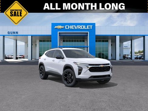 New 2026 Chevrolet Trax LT FWD image 1