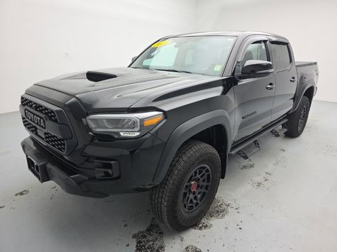 Used 2023 Toyota Tacoma TRD Pro AWD/4WD image 5