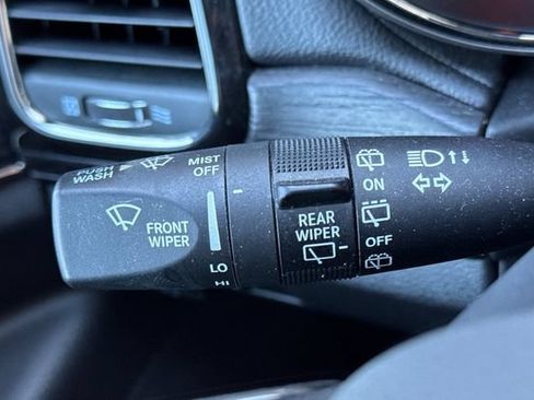 Used 2021 Jeep Grand Cherokee High Altitude AWD/4WD image 38