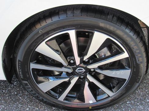 New 2025 Nissan Sentra SV image 7