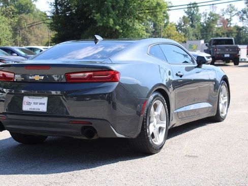 Used 2016 Chevrolet Camaro LT RWD image 8