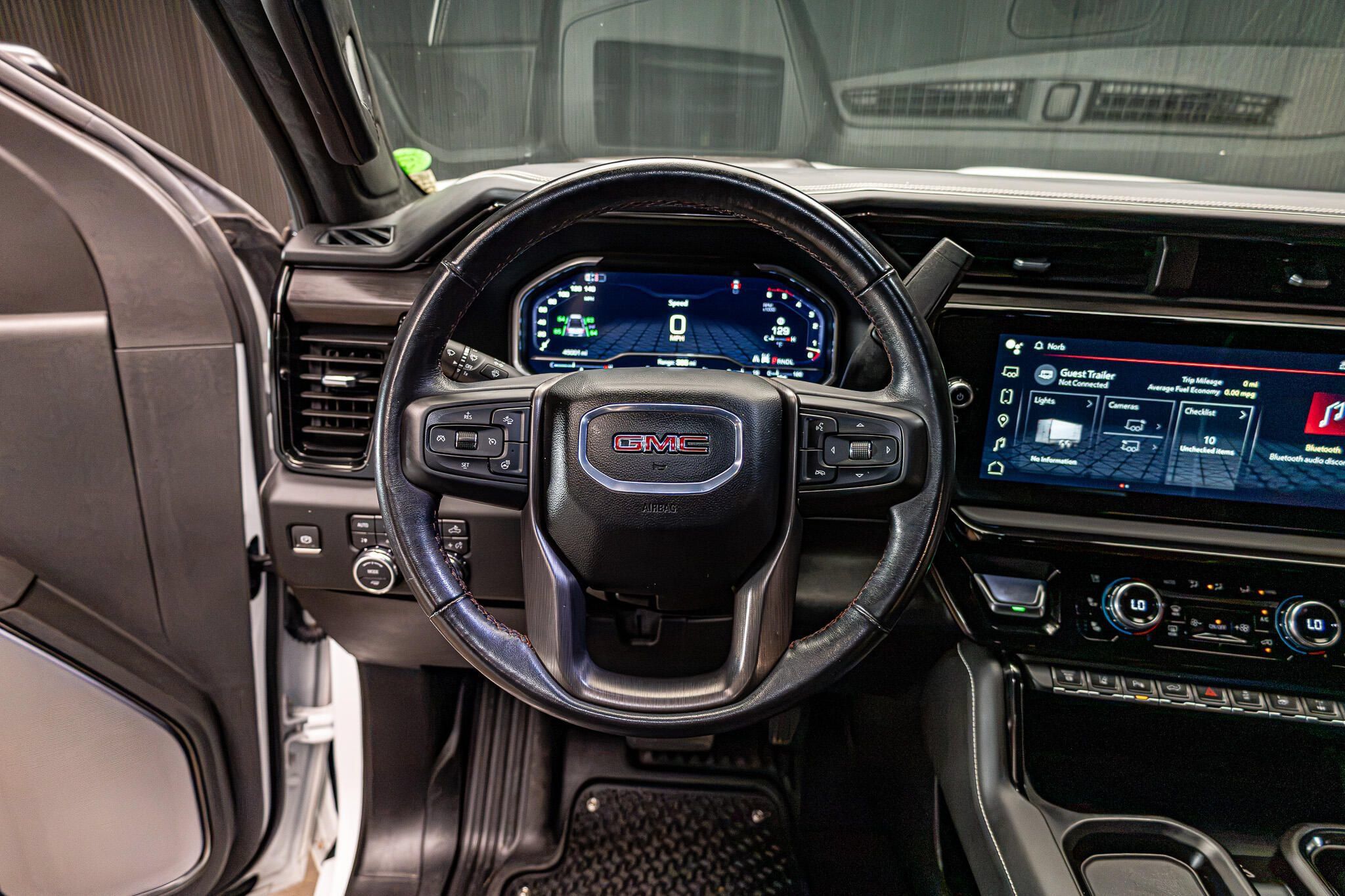 Used 2024 GMC Sierra 2500 AT4X AWD/4WD image 13