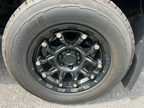 Used 2010 Ford F150 FX4 AWD/4WD image 11