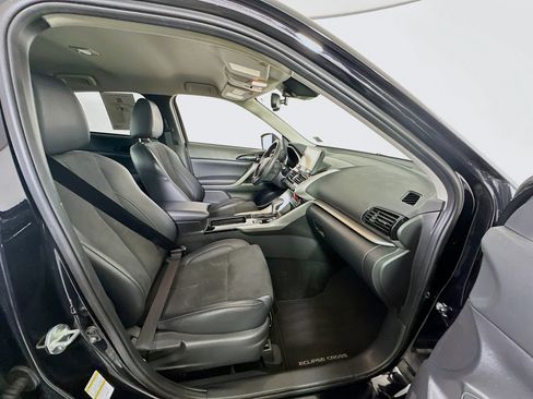 Used 2025 Mitsubishi Eclipse Cross SE image 33