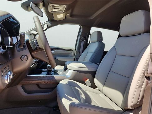 New 2026 GMC Sierra 1500 SLT AWD/4WD image 17