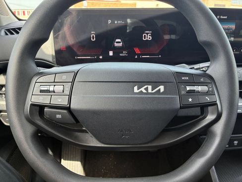 Used 2026 Kia K4 FWD image 24