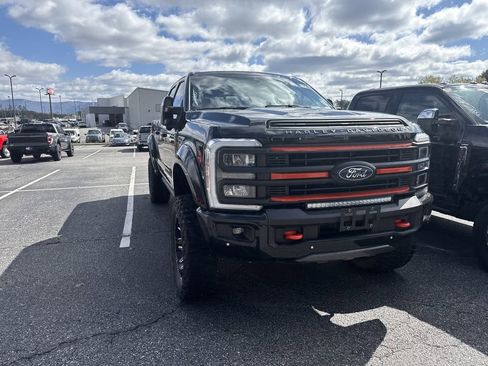 Used 2023 Ford F250 Lariat w/ Lariat Ultimate Package image 5