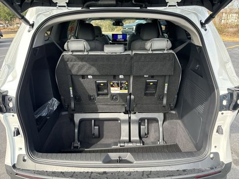 New 2025 Toyota Sienna XLE image 39