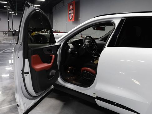 Used 2017 Jaguar F-PACE S AWD/4WD image 9