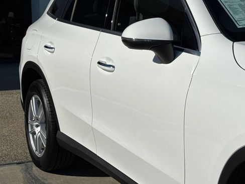 Used 2026 Mercedes-Benz GLC 300 image 9