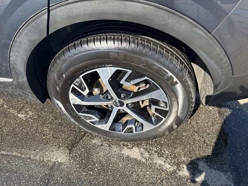 Used 2023 Kia Sportage EX image 13