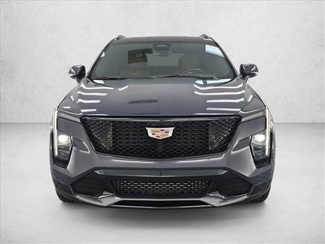 Used 2024 Cadillac XT4 Sport FWD image 2