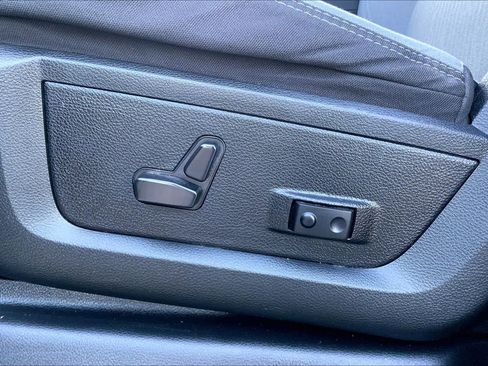 Used 2023 RAM 2500 Big Horn w/ Level 1 Equipment Group image 35