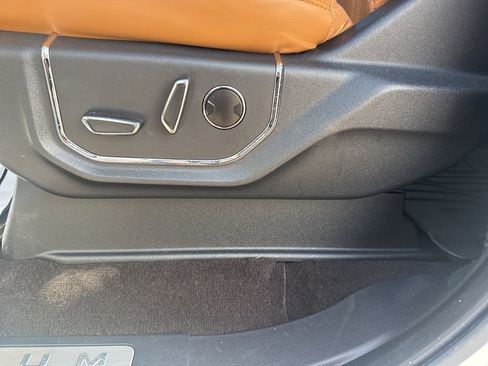 Used 2023 Ford Expedition Platinum image 14