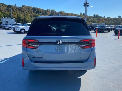 New 2026 Honda Odyssey Sport-L image 10