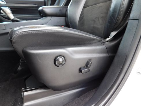Used 2020 Jeep Grand Cherokee Altitude AWD/4WD image 20