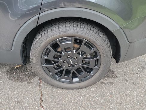 Certified 2022 Kia Telluride SX w/ SX Prestige Package AWD/4WD image 42