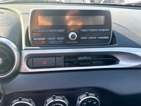 Used 2017 FIAT 124 Spider Classica image 16