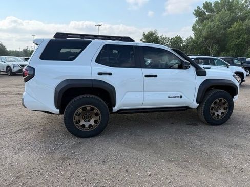 Used 2025 Toyota 4Runner Trailhunter AWD/4WD image 7