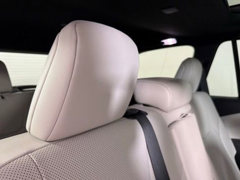 Used 2025 Lexus TX 350 AWD w/ Technology Package image 36